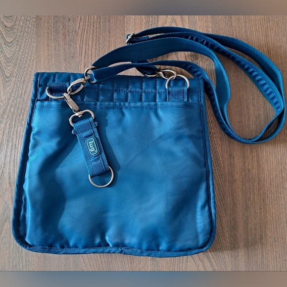 LUG Crossbody Bag - Picture 3 of 5